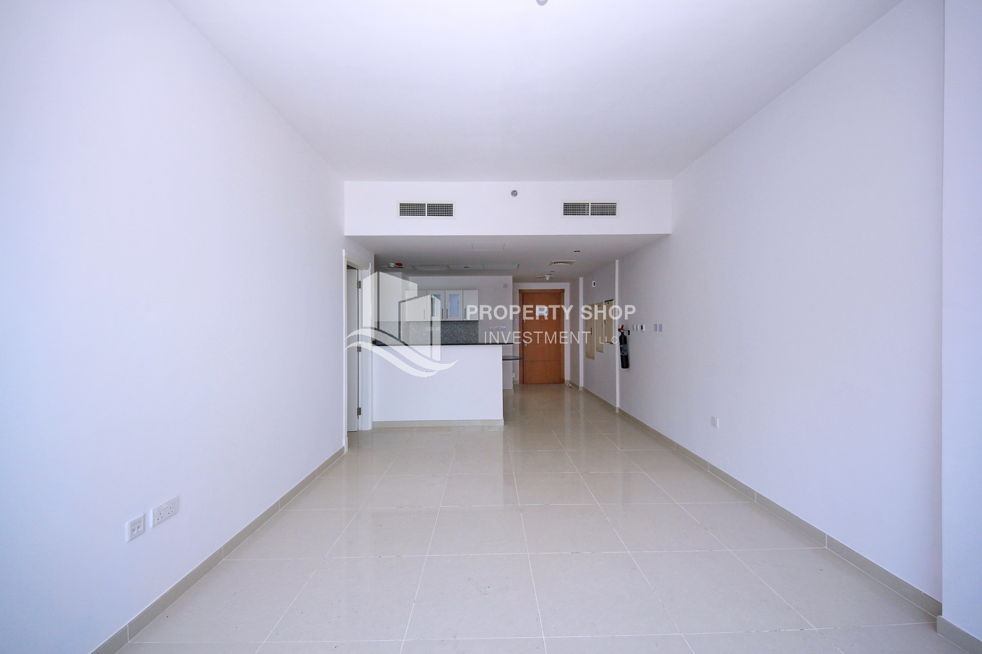 UNBEATABLE price, 3 Bedroom apartment in Marina Bay, City Of Lights